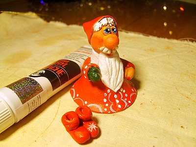 Колокольчик Дед Мороз из глины
